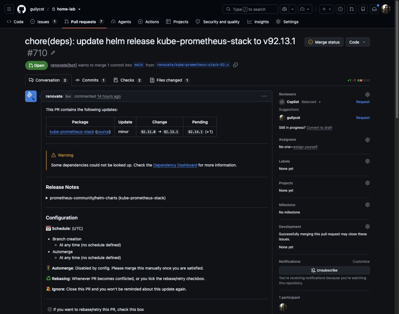 Pull request do Renovate no GitHub propondo uma atualização do kube-prometheus-stack, com comparação de versões, notas de versão e merge automático desativado.